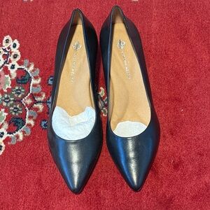 Antonio Melani Black Leather Pumps